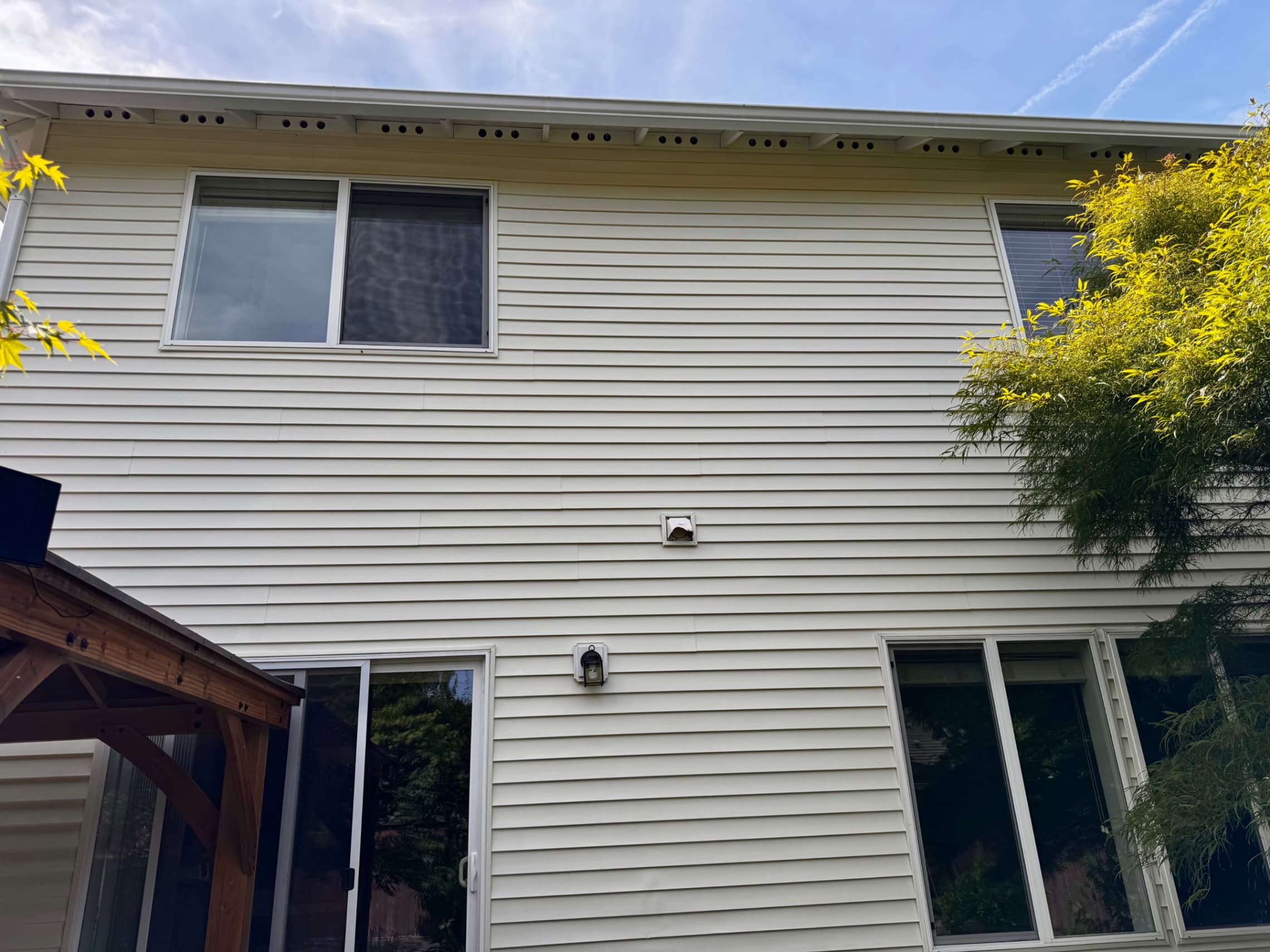 House Exterior Wash — Before - House Exterior Wash in King County WA — after